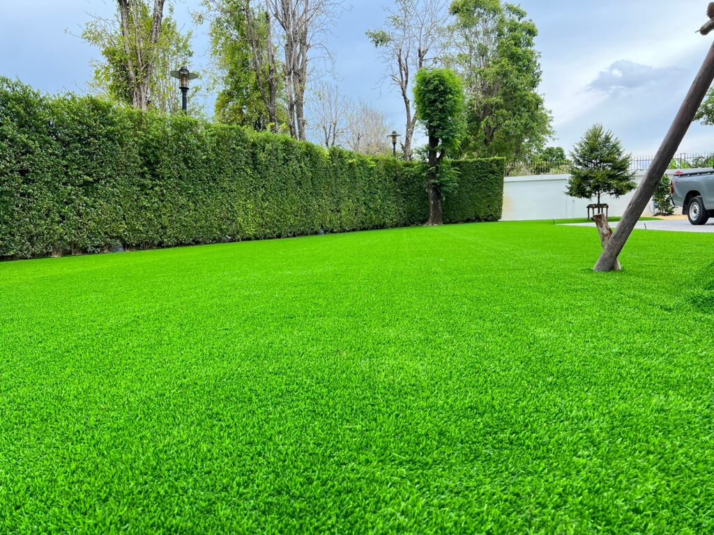 FIELDTURF ขายหญ้าเทียม รับปูหญ้าเทียม Tel./LINE 097-246 4649